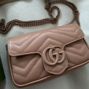 NWT Authentic Gucci GG Marmont Matelassé Super Mini Bag – Tone-on-Tone Hardware